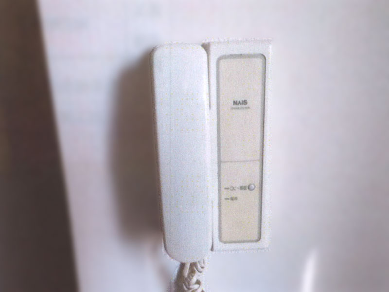 交換前の玄関前子機