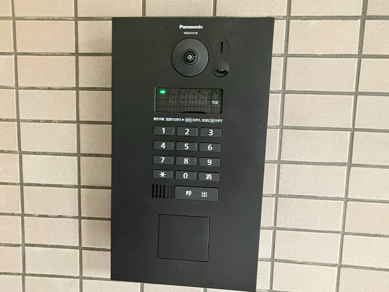 後付できるマンション用インターホン『エアイーズ』の導入事例