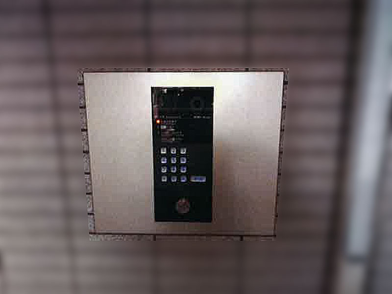 アイホン製インターホンPATMOαの集合玄関機